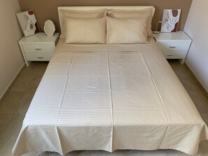 1 bedroom, iron/ironing board, travel crib, free WiFi - Modern one bedroom, just steps away from Old Town and sea (Budva)