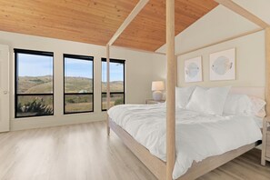 3 makuuhuonetta, silitysrauta/-lauta, ilmainen Wi-Fi, vuodevaatteet