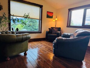 Living area - The Barn (Fernie)