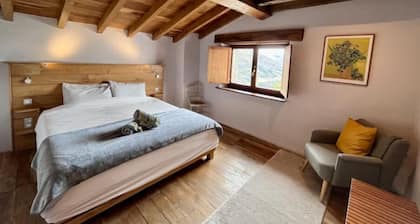 Apartment near the coast. Mountain views