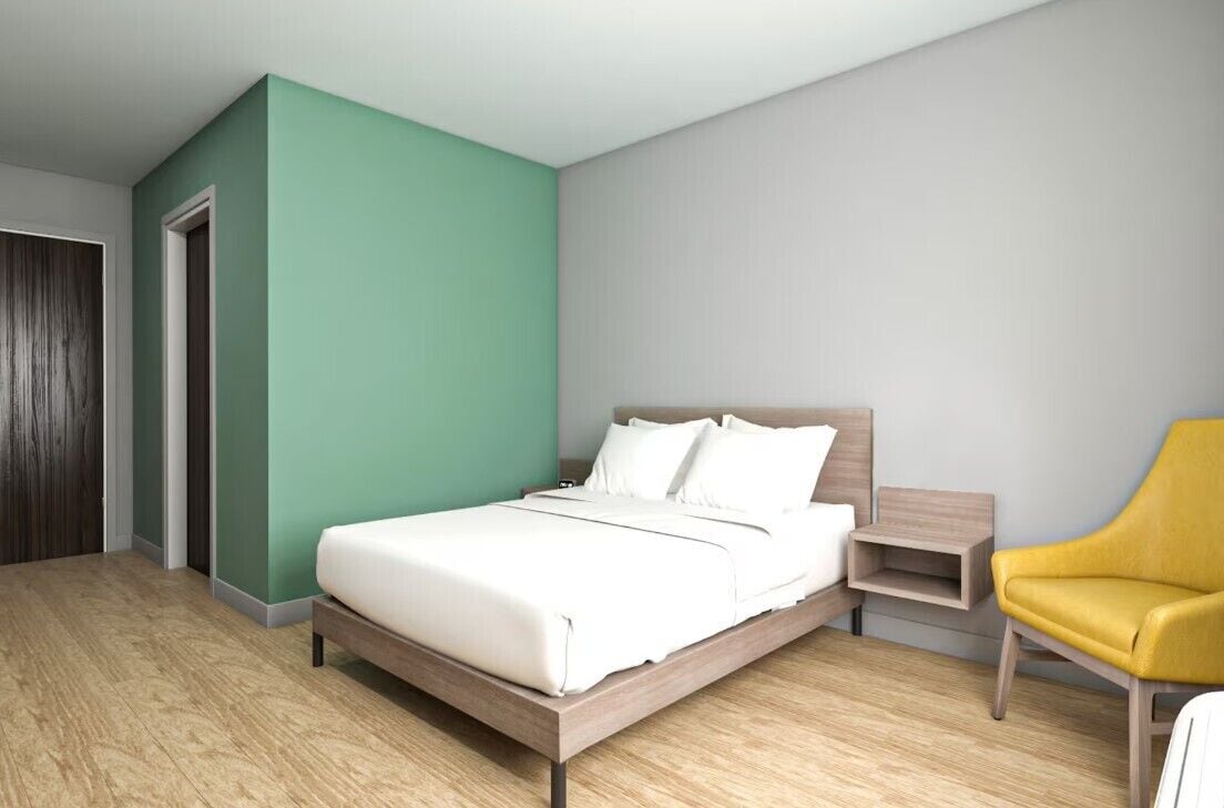 Escritorio, espacio para trabajar con un portátil, cortinas opacas
