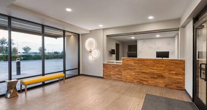 ECHO Suites Extended Stay by Wyndham Houston Katy West