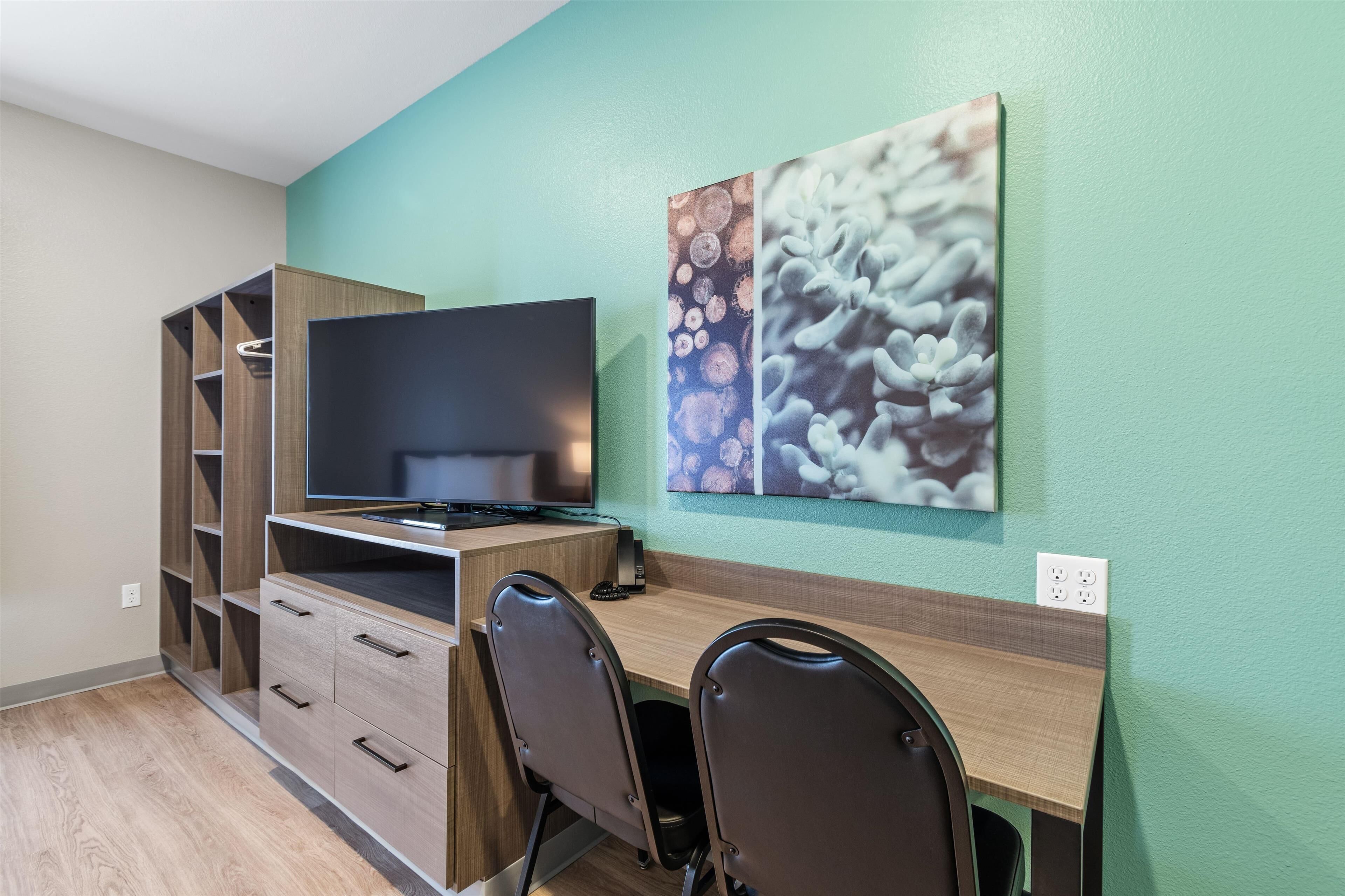 Skrivebord, skrivebord for bærbar PC og blendingsgardiner