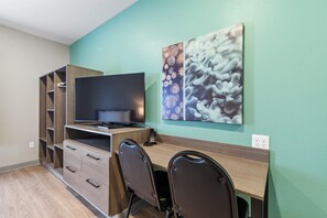 Bureau, espace de travail pour ordinateur portable, rideaux occultants