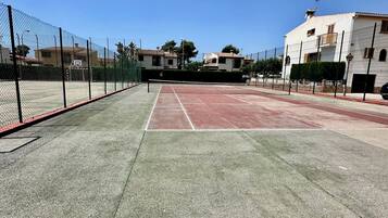 Bungalow, 3 Bedrooms, Smoking, Balcony | Sports court