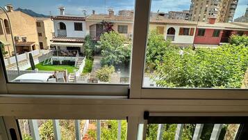 Bungalow, 3 Bedrooms, Smoking, Balcony | Interior