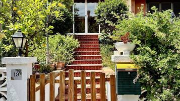 Khuôn viên nơi lưu trú