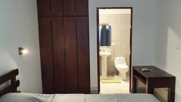 Studio, 1 Bedroom | Bathroom