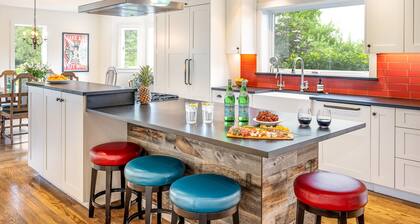 Peaceful Retreat with Outdoor Oasis — 10-min to Downtown