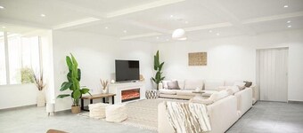 Ain Al Damany 4-bedroom Desert Villa with BBQ Loung & Safari Attraction