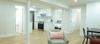 Spacious 2-Bed-Room near Yonge & Major Mackenzie