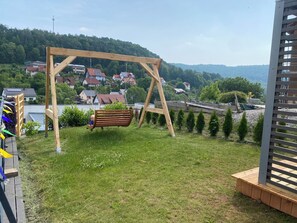 Property grounds - Quietly located vacation home in the heart of Franconian Switzerland with sauna and pool (Unterleinleiter)