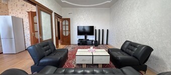 Charming 2-bedroom apartment with AC, WiFi in heart of Toshkent