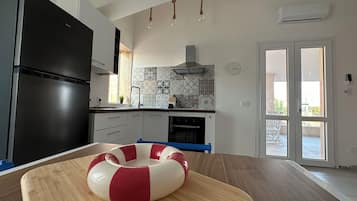 Oven, stovetop