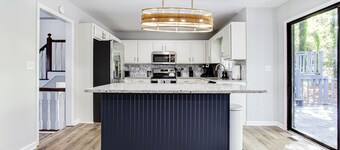 Marietta's Little Hideaway, with /cinema & game room