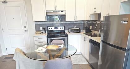 💖 Entire Apartment: 1 Bedroom + 1 Bathroom · high ceilings · quiet place