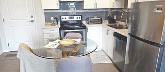 💖 Entire Apartment: 1 Bedroom + 1 Bathroom · high ceilings · quiet place