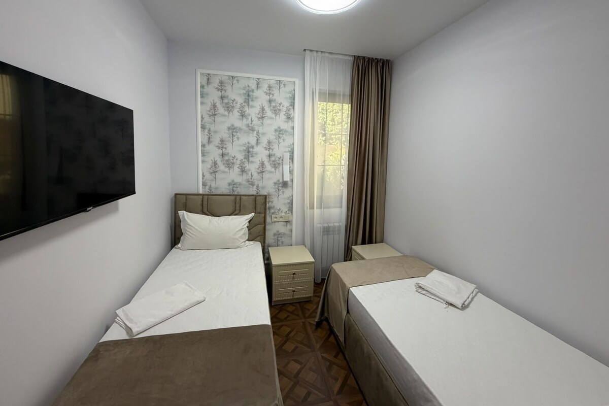 Family Quadruple Room | Soundproofing, WiFi (free), bed sheets