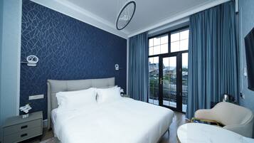 標準雙人房, 陽台, 城市景觀 | 免費無線上網