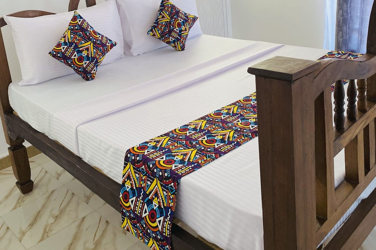 Quarto casal de uso individual | Cofres nos quartos, ferros/tábuas de passar roupa, Wi-Fi de cortesia