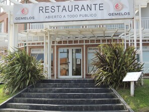 Dining - Gemelos Apart (Villa Gesell)