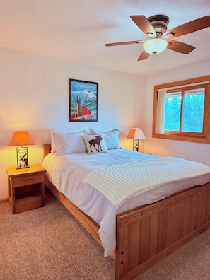 3 bedrooms, desk, iron/ironing board, free WiFi