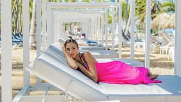 Praia particular, areia branca
