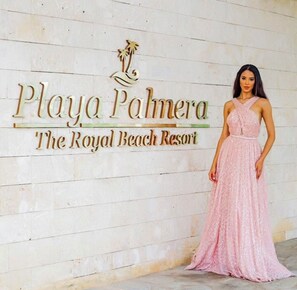 Private beach, white sand, free beach shuttle, beach bar - Hotel Neon (Punta Cana)