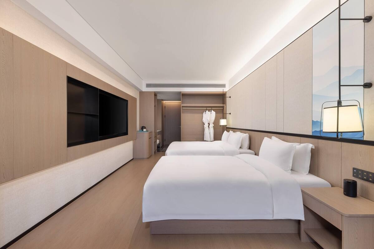 Family Room, Multiple Beds, Non Smoking