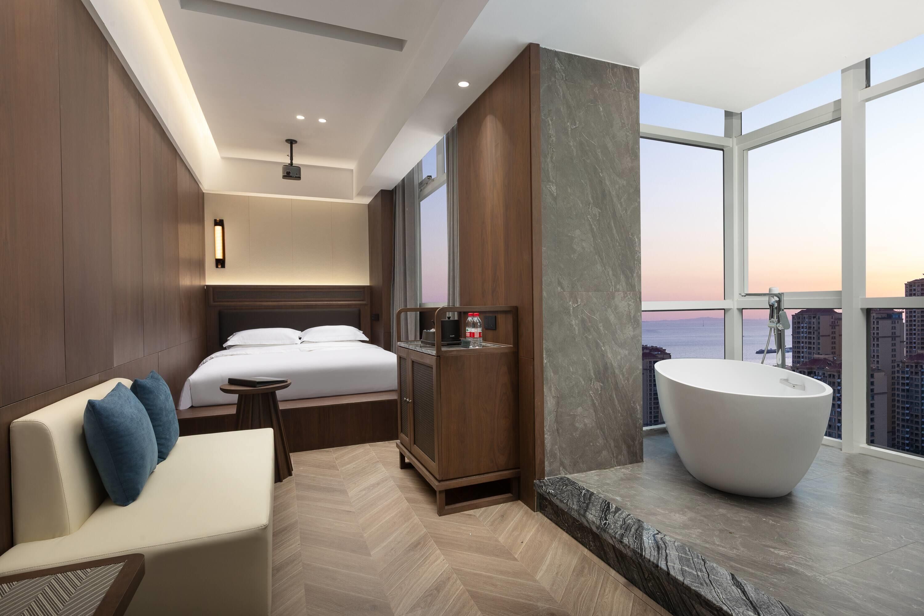 Premium Room, 1 King Bed, Non Smoking