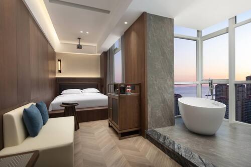 Premium Room, 1 King Bed, Non Smoking
