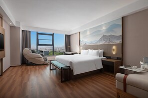 Executive Suite, 1 King Bed, Non Smoking, Lake View (Smart) - Days Hotel By Wyndham Yancheng Hi-Tech Park (Yancheng)