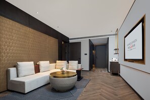 Suite, 1 King Bed, Non Smoking (Selection) | Living area - Howard Johnson Life Qingyang Chengdu (Chengdu)