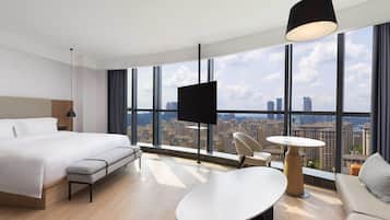 Room, 1 King Bed, Non Smoking, City View