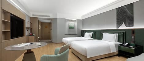 Quarto luxo, 2 camas de casal, sacada, vista para o jardim