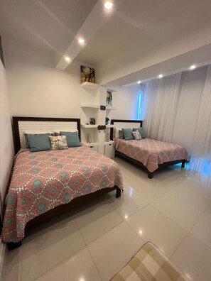 2 bedrooms, iron/ironing board, WiFi, bed sheets