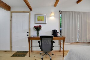 Caja de seguridad en la habitación, wifi gratis y ropa de cama 