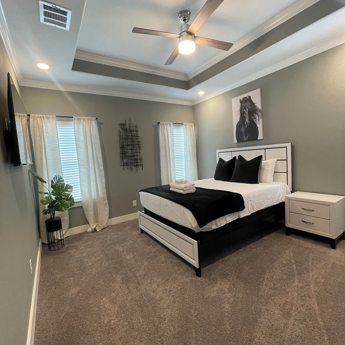 Photo 16 of Charming 3-bedroom house in marvelous Houston with AC, WiFi