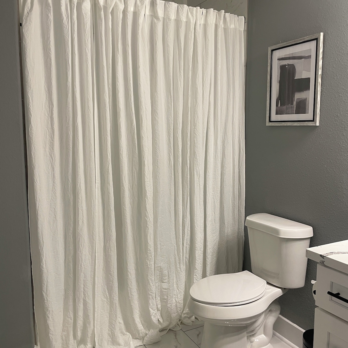 Photo 9 of Charming 3-bedroom house in marvelous Houston with AC, WiFi