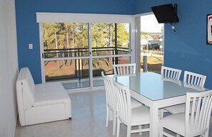 Interior - Los Abus (Colon)
