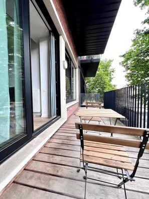 تناول الطعام بالخارج