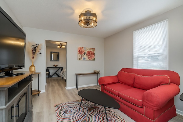 Smart TV, fireplace