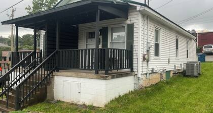 Hallelujah Acres Side 2