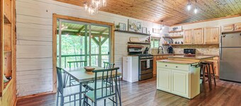 Pond & Fire Pit: Charming Log Cabin near Blue Rock
