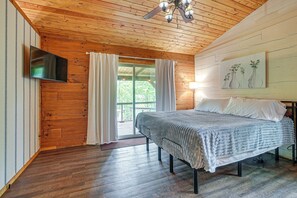 2 bedrooms, internet, bed sheets