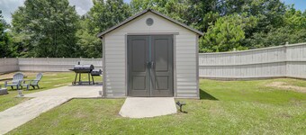 Shop, Fish & Explore: Suburban Home in Loganville!