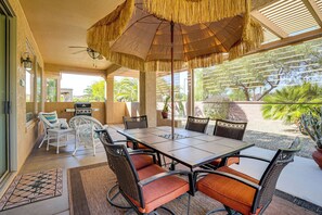 Outdoor dining - Step-Free, Sun City Grand Home w/ Resort Amenities (Surprise)