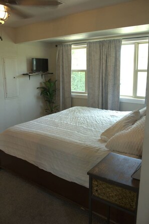 3 habitaciones, escritorio, wifi gratis y ropa de cama
