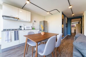 Microwave, coffee/tea maker, toaster, cookware/dishes/utensils - VH | Condesa | 2 Bedrooms + Balcony & Wifi |271 (Ciudad de México)