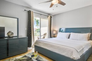 3 Schlafzimmer, Schreibtisch, Bügeleisen/Bügelbrett, kostenloses WLAN